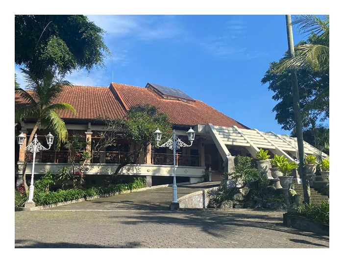 Kebon Rojo Restaurant